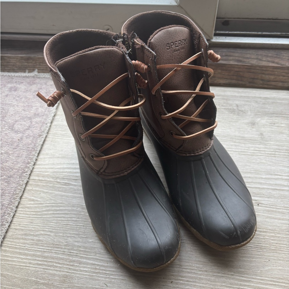 Sperry Tan and Black Boots